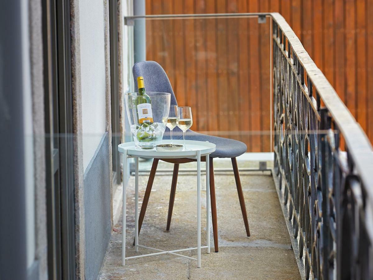 Porto Downtown Lovers Suites: Bombarda 451 Экстерьер фото