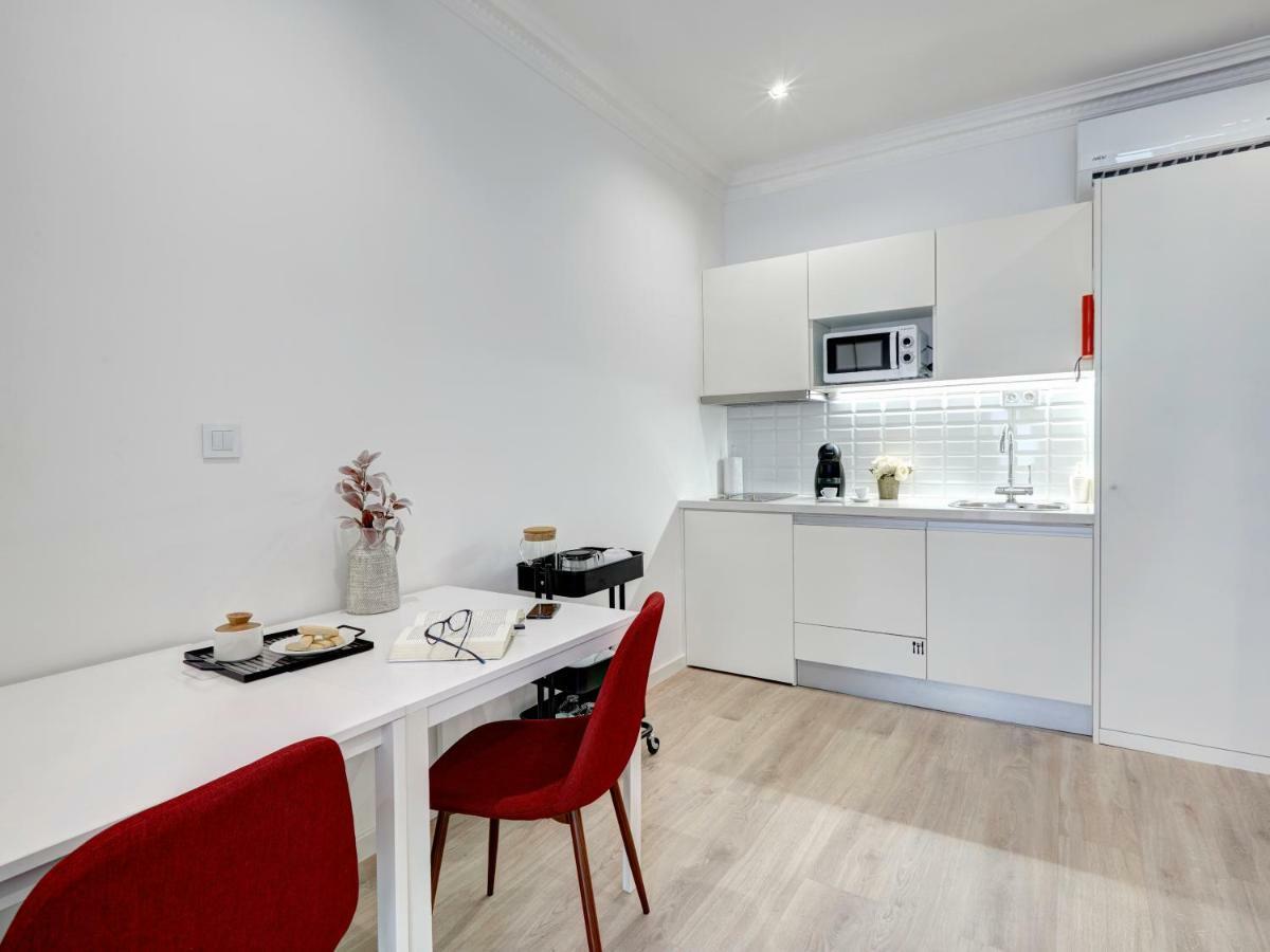 Porto Downtown Lovers Suites: Bombarda 451 Экстерьер фото